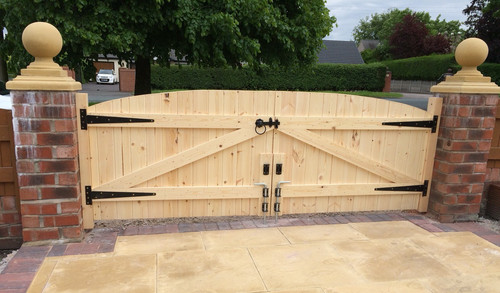 Wooden driveway gates heavy - wooden,