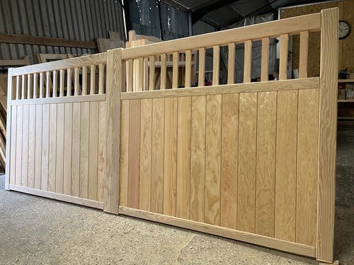 Wooden driveway gates flat top - driveway,