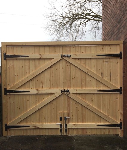 Wooden driveway gates - 6ft, high