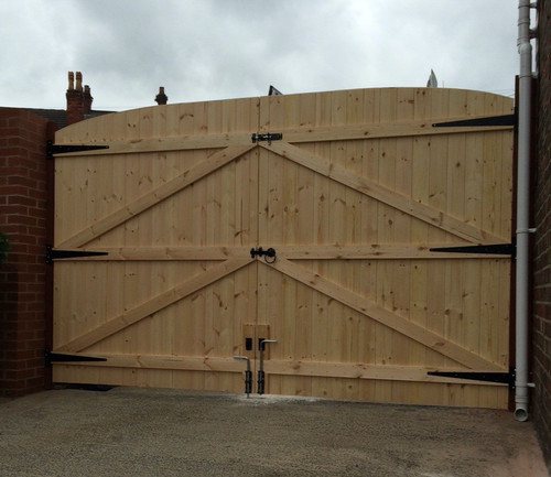 Wooden driveway gates heavy - driveway,