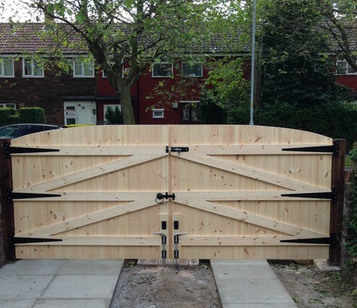 Wooden driveway gates - wooden, t&g